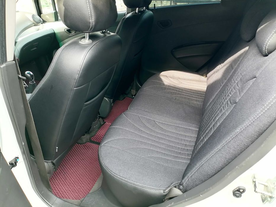 Продаётся Spark 2012 года 3 позиции