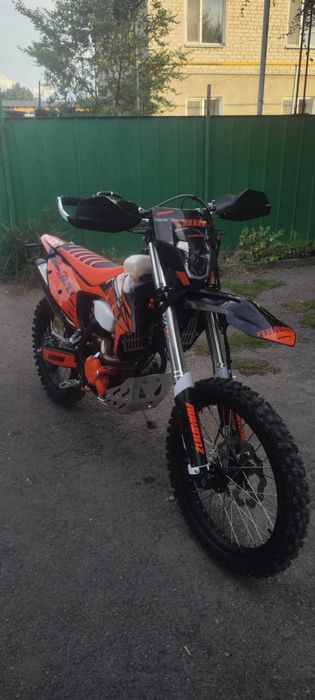 Продам Zuumav K8 NB300