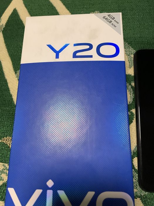 Продам смартфон Vivo Y20
