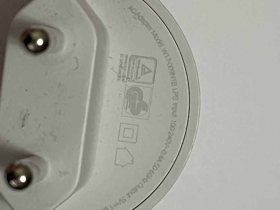 Incarcator google  model w17-009n1b output 5V 1,8A mufa microUsb