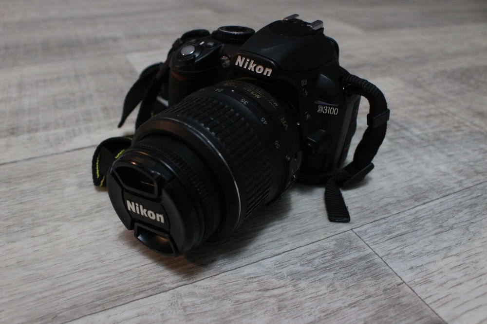 Nikon D3100 +объектив