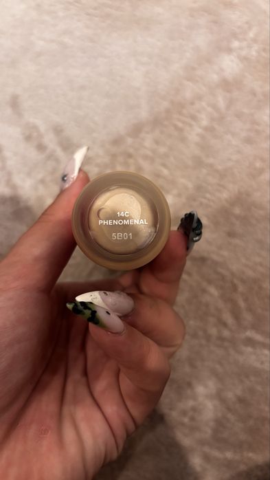 BENEFIT, the POREfessional Фон Дьо Тен