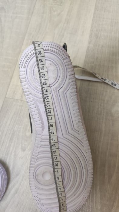 Новые кроссовки Nike 42 размер