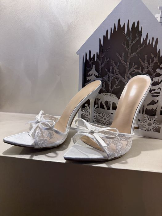 Дантелени обувки