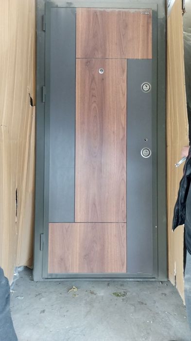 Дверь входная железная+ мдф