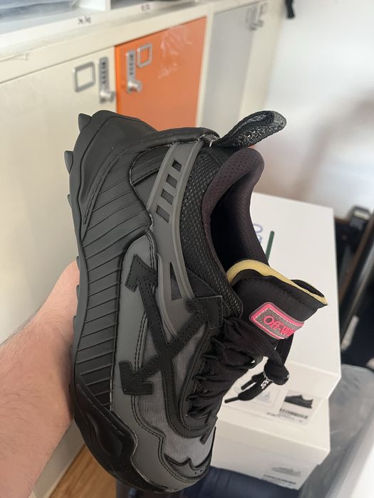 Off white odsy (marimi 40;42)