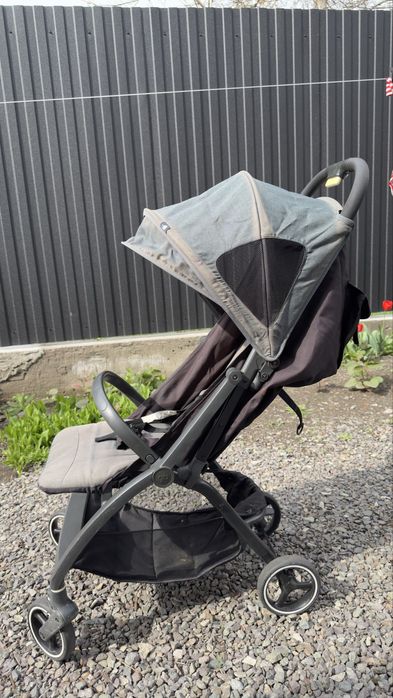 Продам прогулочную коляску Evenflo