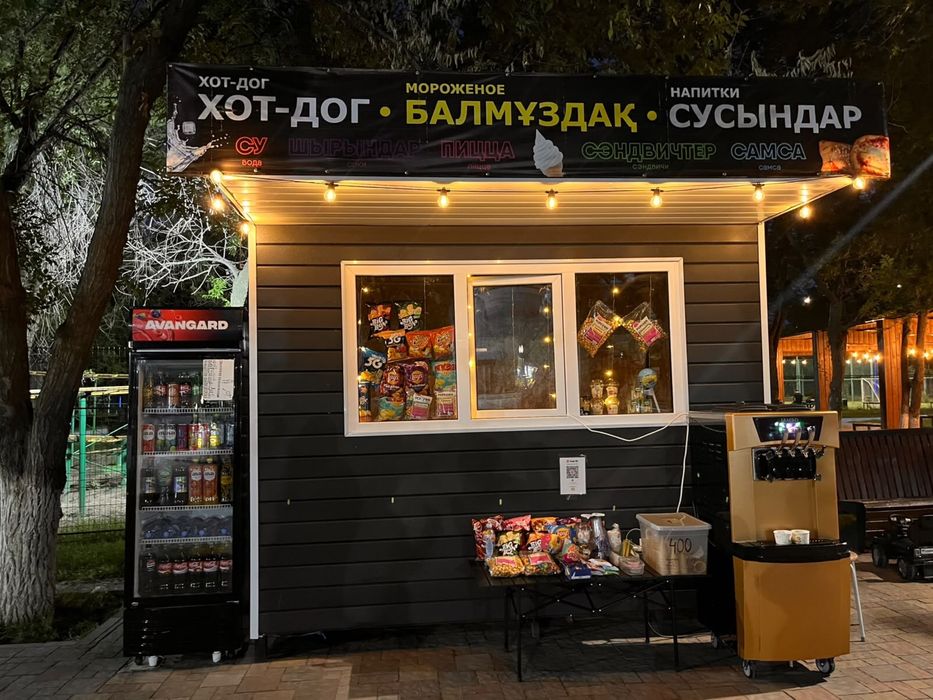 Киоск 2*3,холодильник,аппарат мороженного