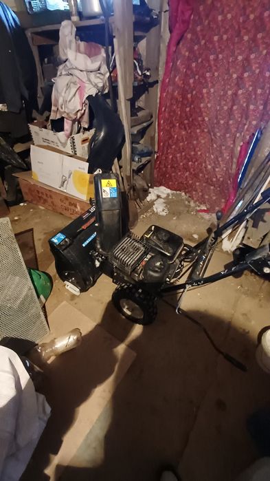 Снего уборочная машина