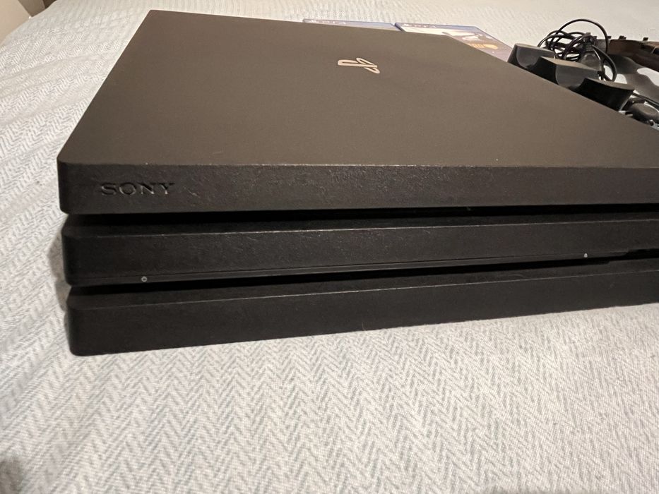 Set Ps4 pro 1Tb.