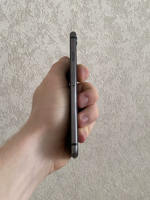 Айфон 8 в хорошем состоянии!