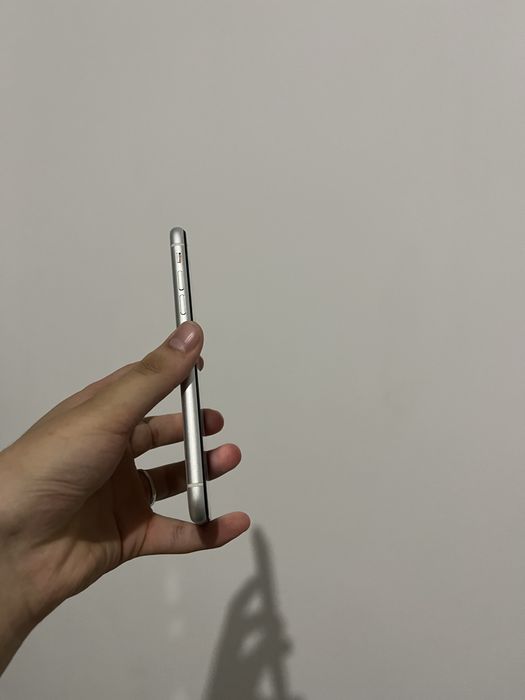 iPhone XR 128 гб Есим
