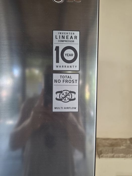 Frigider LG invertor foarte încăpător 508L