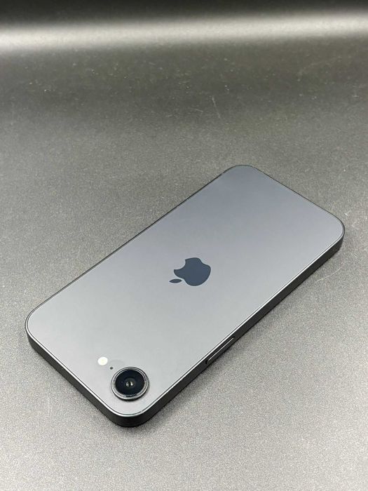 Hope Amanet P5 - Iphone 16 E // 128GB // 100%