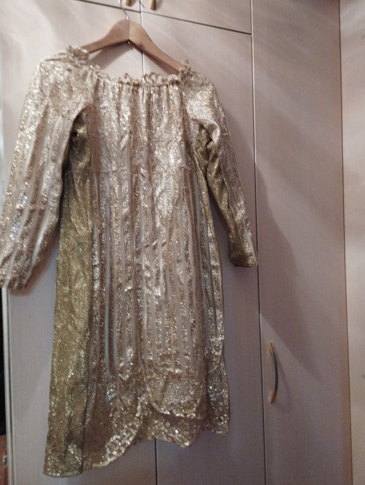 Платья нарядные коктейльные