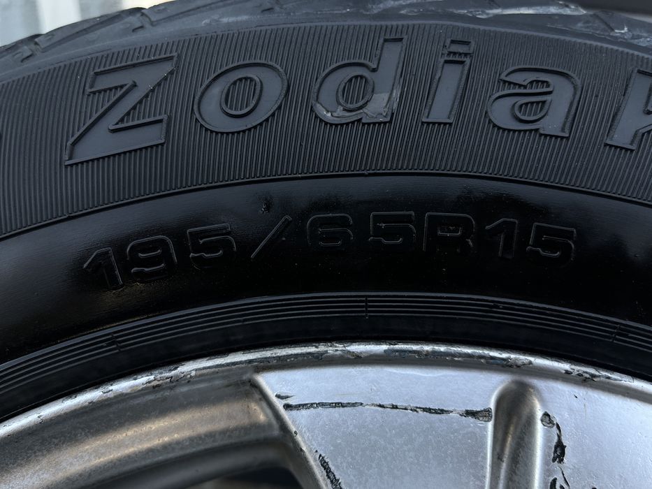 Продам резину р15 2025г