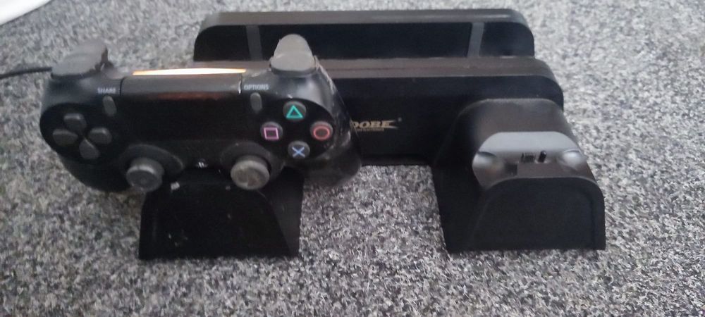 Dock PS 4 multifuncțional
