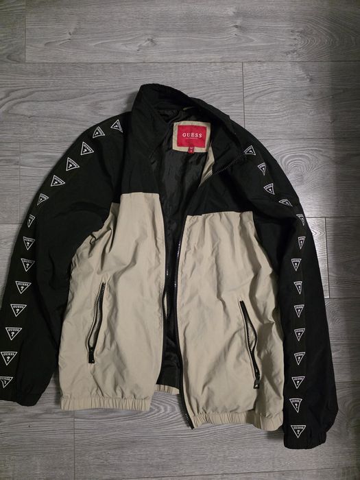 Ветровка Guess размер М