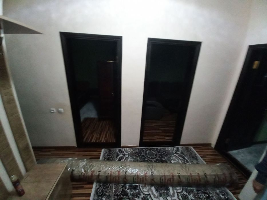 Новастройка 3 хона 3 этаж Гагарина табака олдида.Агентство