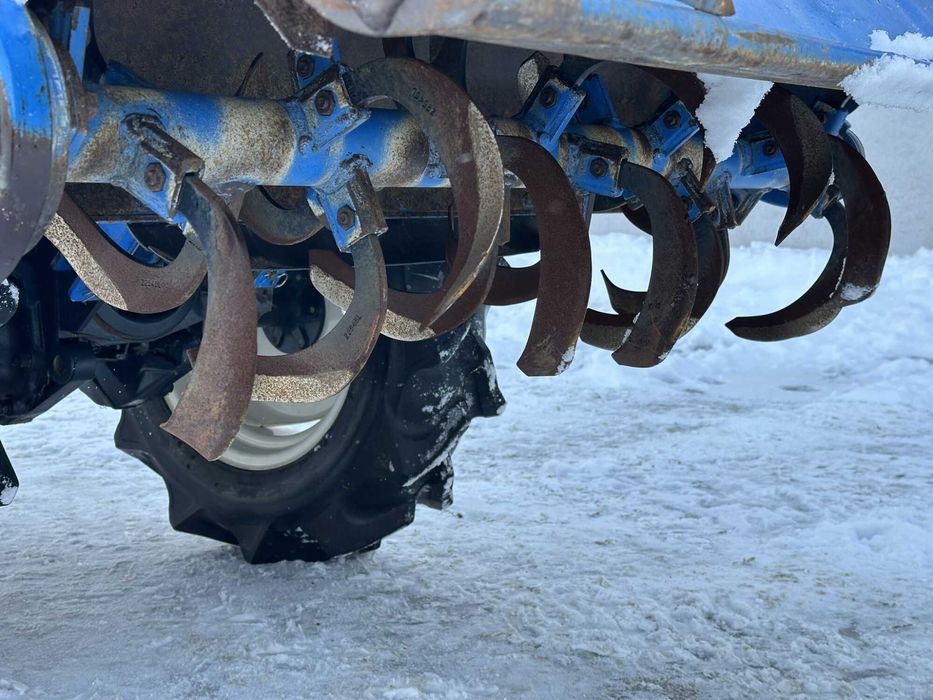 Tractor Japonez 15CP 4x4 Iseki TM15 cu freza de sol