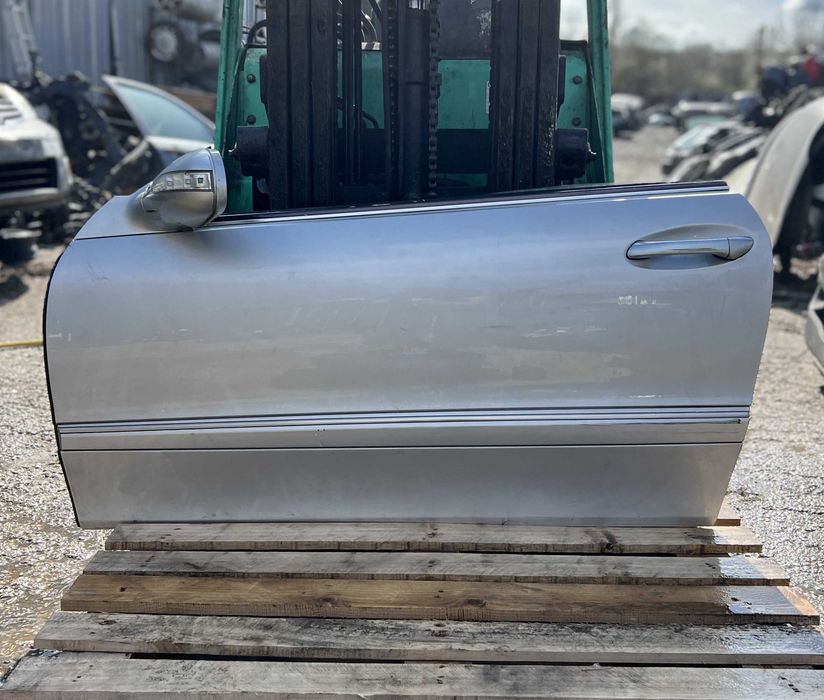 Предна врата за Mercedes CLK W209 / Мерцедес ЦЛК 2004г