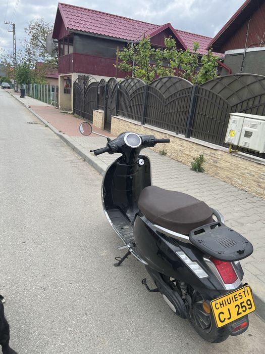 Scuter inmatriculat viteza max 80km/h autonomie 70km ca nou