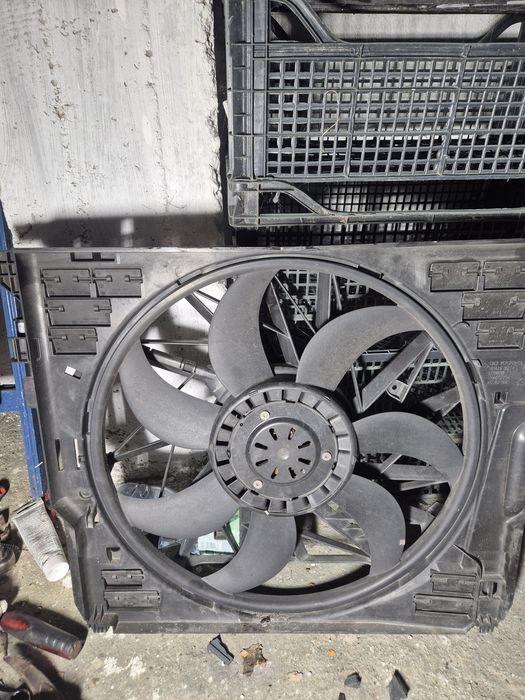 Радяторна перка за бмв Ф10,Ф11