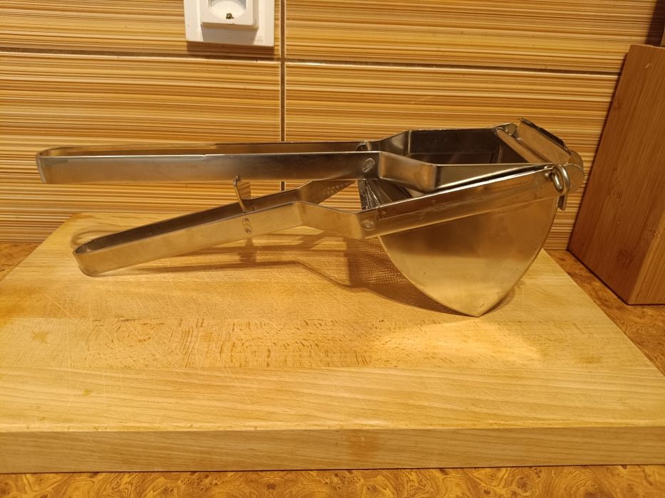 Presa cartofi. Presa piureuri