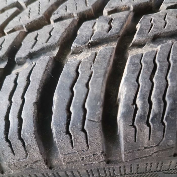 Джанти със гуми зимни за VW seat Skoda  195/65/15 nokian