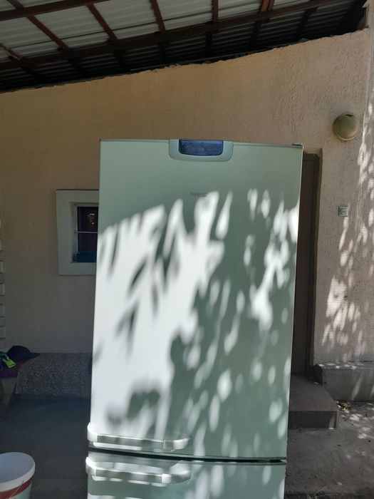 Продаётся холодильник Бош.