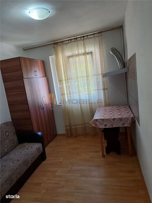 Garsonieră - Podu de PiatrăCantemir