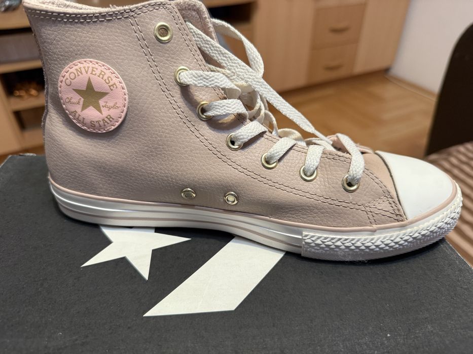 Vand tenesi converse