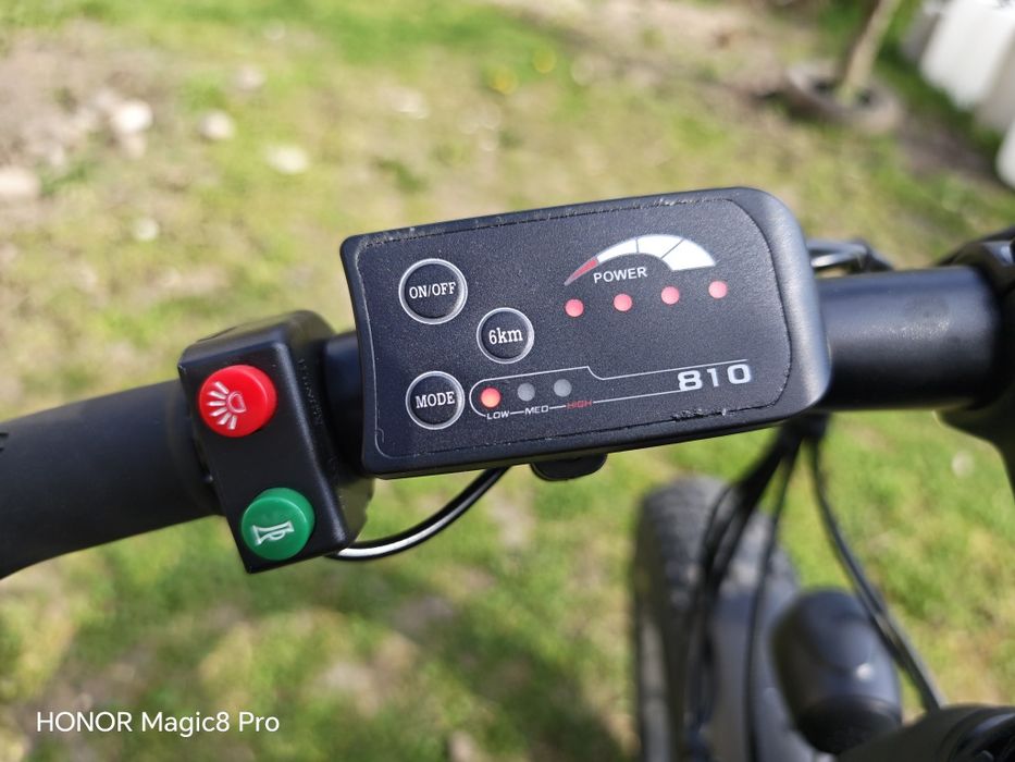 Bicicleta electrica Fat Bike neagră