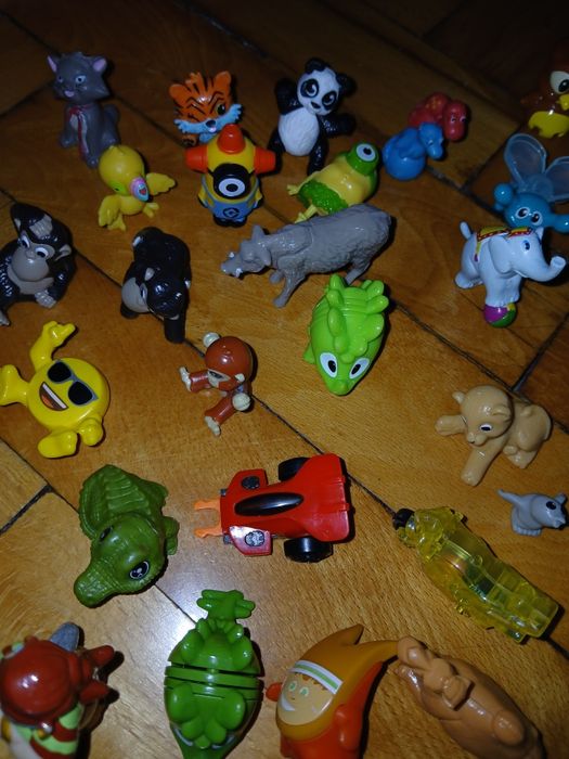 Играчки от шоколадови яйца