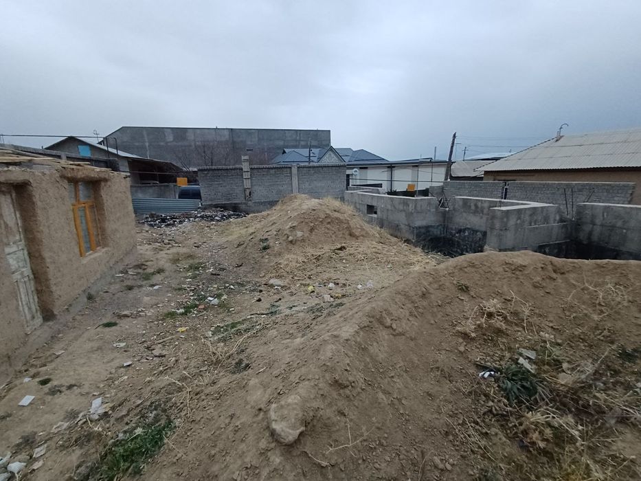 Oq tosh  yer uchastkasi sotiladi