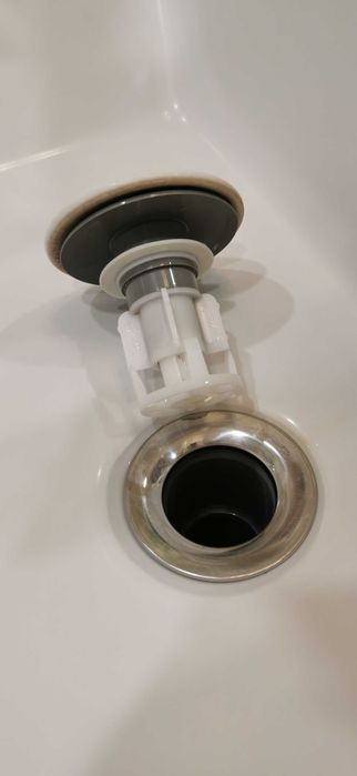 Chiuveta Arthema Vela CeraStyle cu baterie Grohe