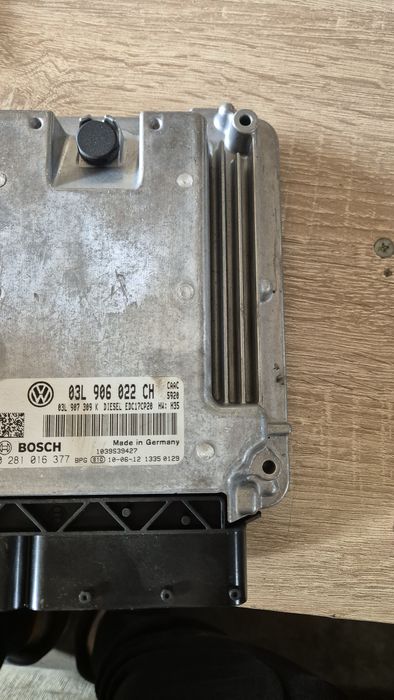 Компютър Двигател за VW Т5 2.0 TDI 140Кс