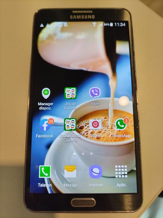 Vând un telefon Samsung note 3