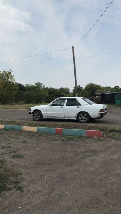 Продам мерседес 190