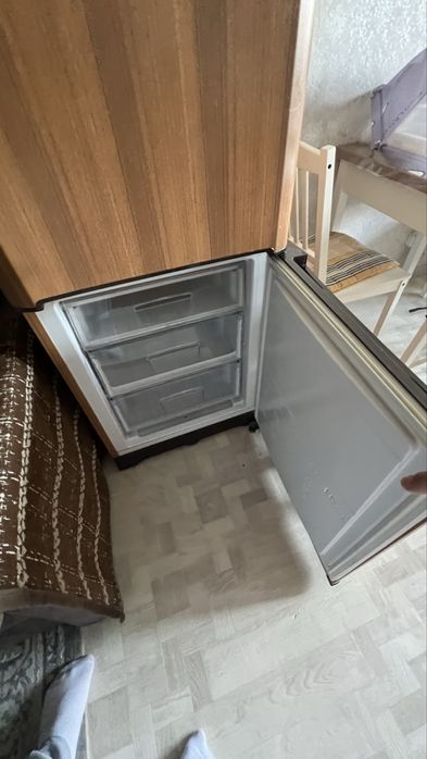 Холодильник буу