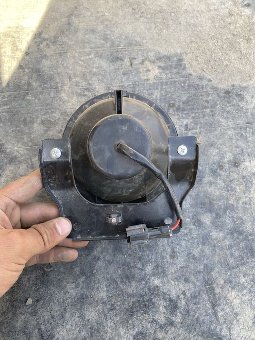 Продам фару противотуманную