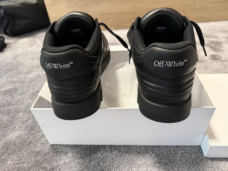 Shoes sneakers off white