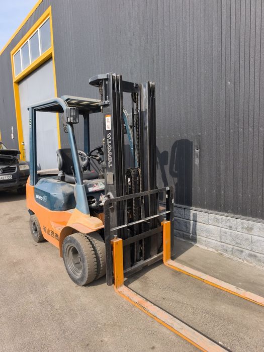 Вилочный погрузчик кара 1.5 тонна