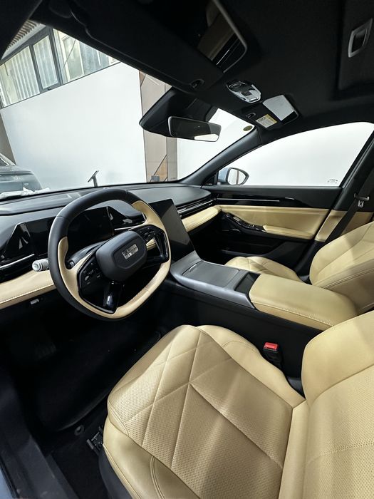 Geely galaxy L6 hybrid