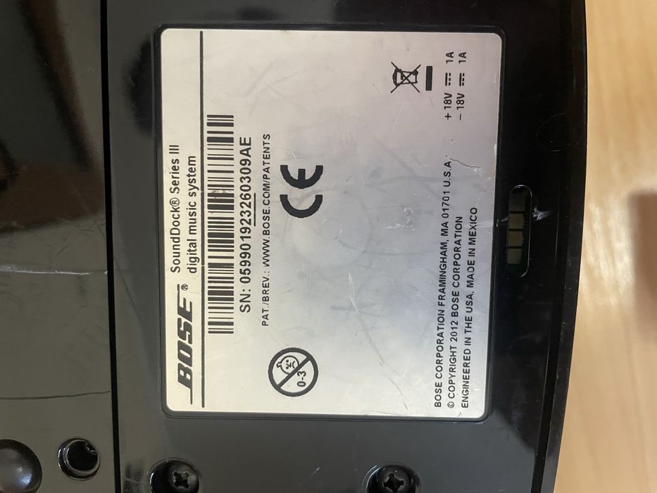 Boxa Bose SoundDock III incarcator Bose , sunet clar,stare functionare