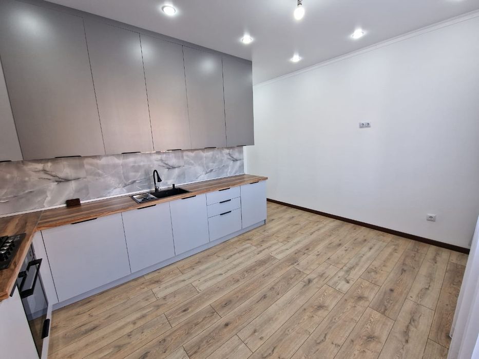 Продам 3к.кв 101кв.м