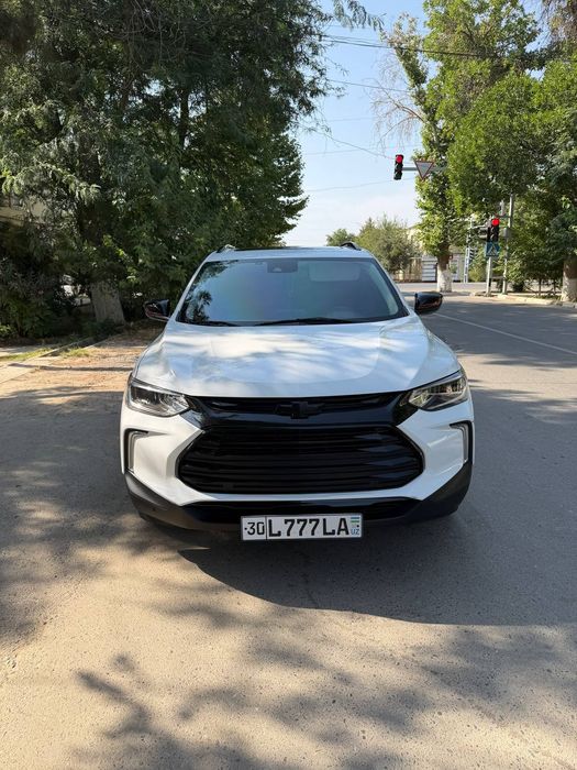 Tracker сотилади
