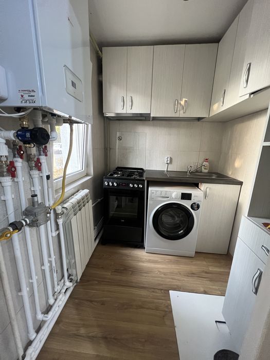 Inchiriez apartament