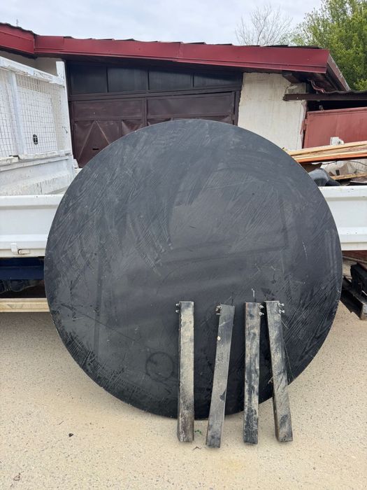 Mese sala de evenimente - blat din lemn, picioare din lemn, demontabile