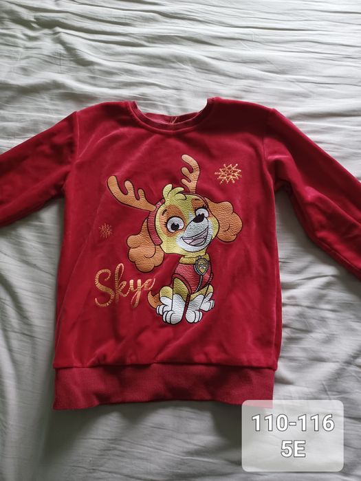 Запазени и нови дрехи за момиче